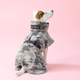 Veste Chien 'Imperméable Visibilité & Récupération' Camo | PAIKKA - Jack Russell Terrier